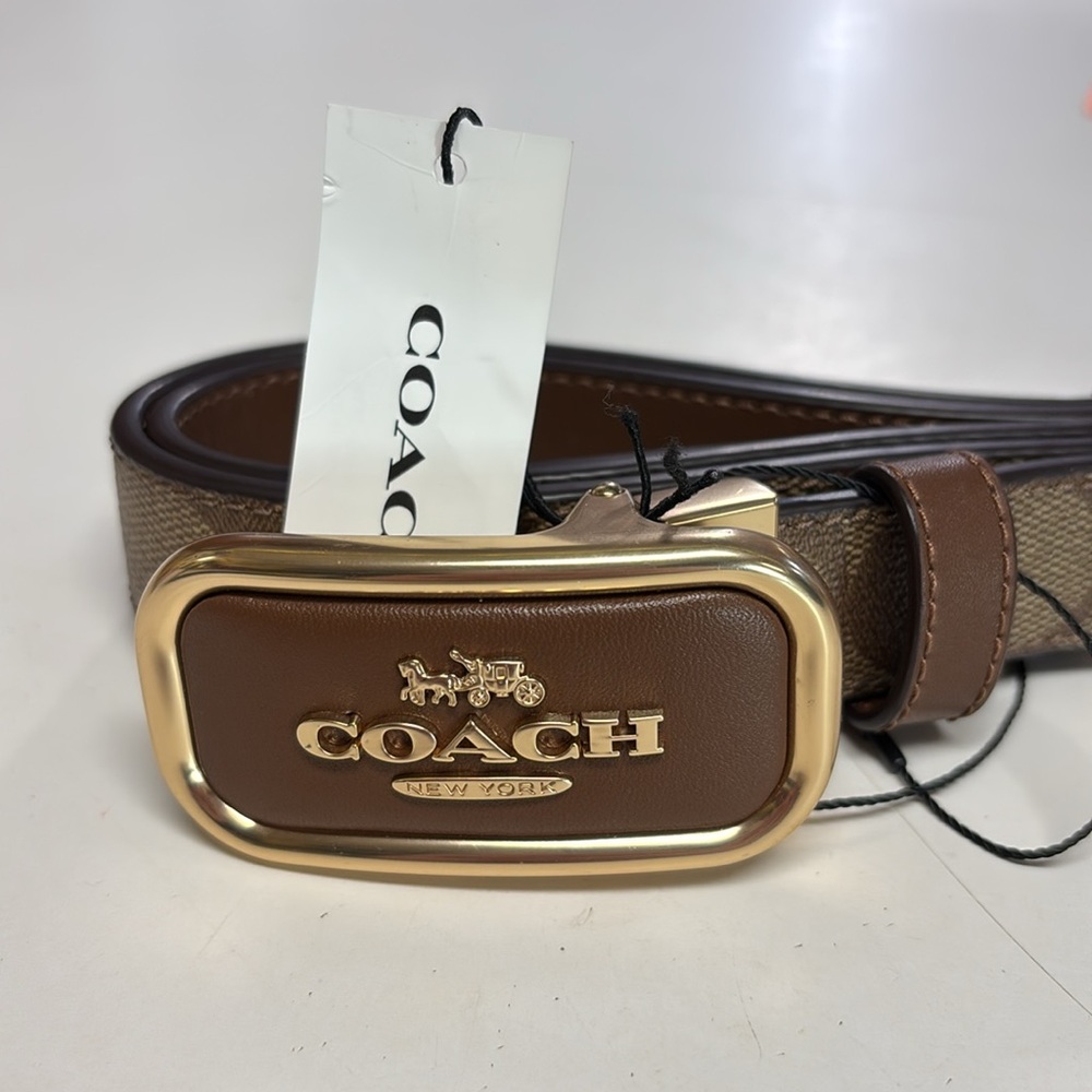NWT Authentic Coach belt - Picture 2 of 4